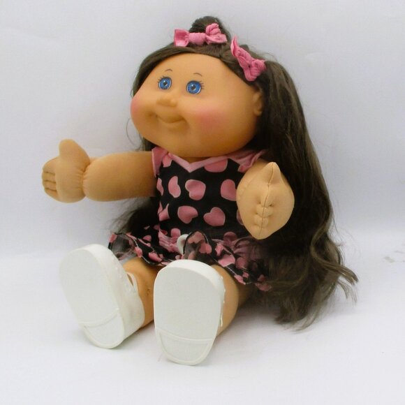 CPK 2011 Jakks Doll With Blue Eyes Long Brown Hair Black n Pink Heart Dress Whit - Picture 9 of 9